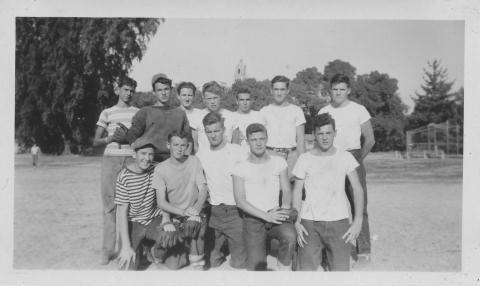 Ramblers-Bears-Trojans-(1943)_0036