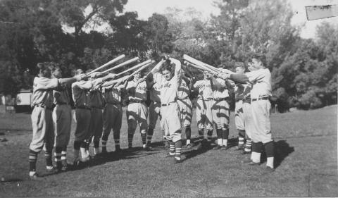 Student Class Pictures (1943)_0009-Bats