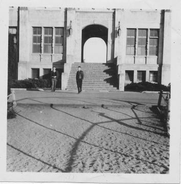 Students-(1943)_0003