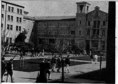 courtyard-1957